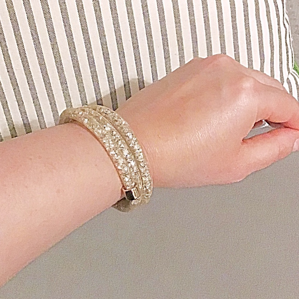 NWOT Gold Coil Bracelet